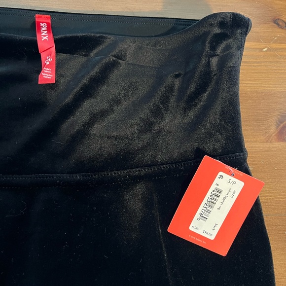 NWT Spanx Velvet Leggings- Black - Picture 7 of 7